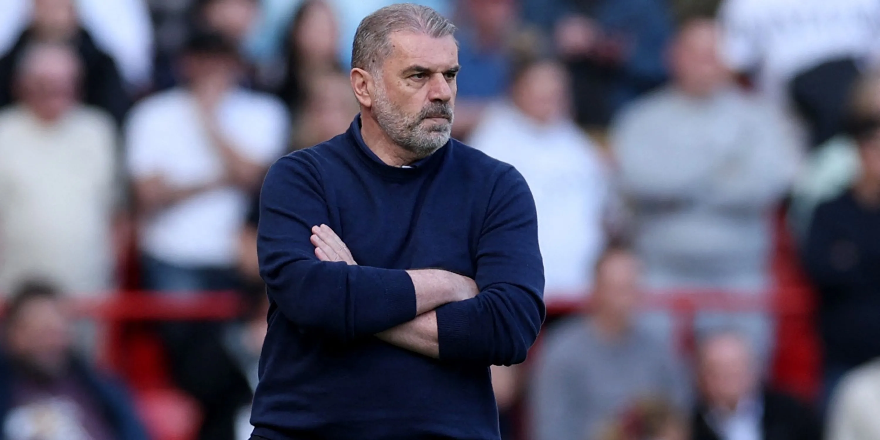 HLV trưởng Tottenham Ange Postecoglou trên băng ghế chỉ đạo