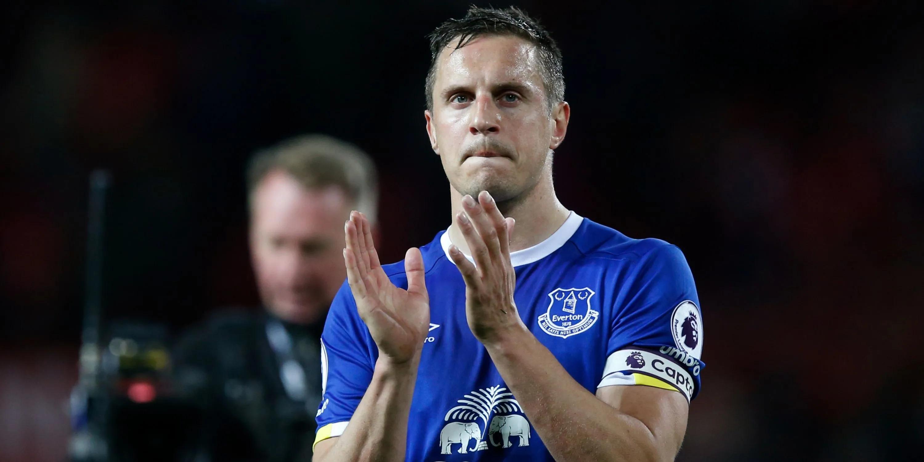 Phil Jagielka trong màu áo Everton, cầu thủ với những pha phản lưới nhà 'đáng nhớ'