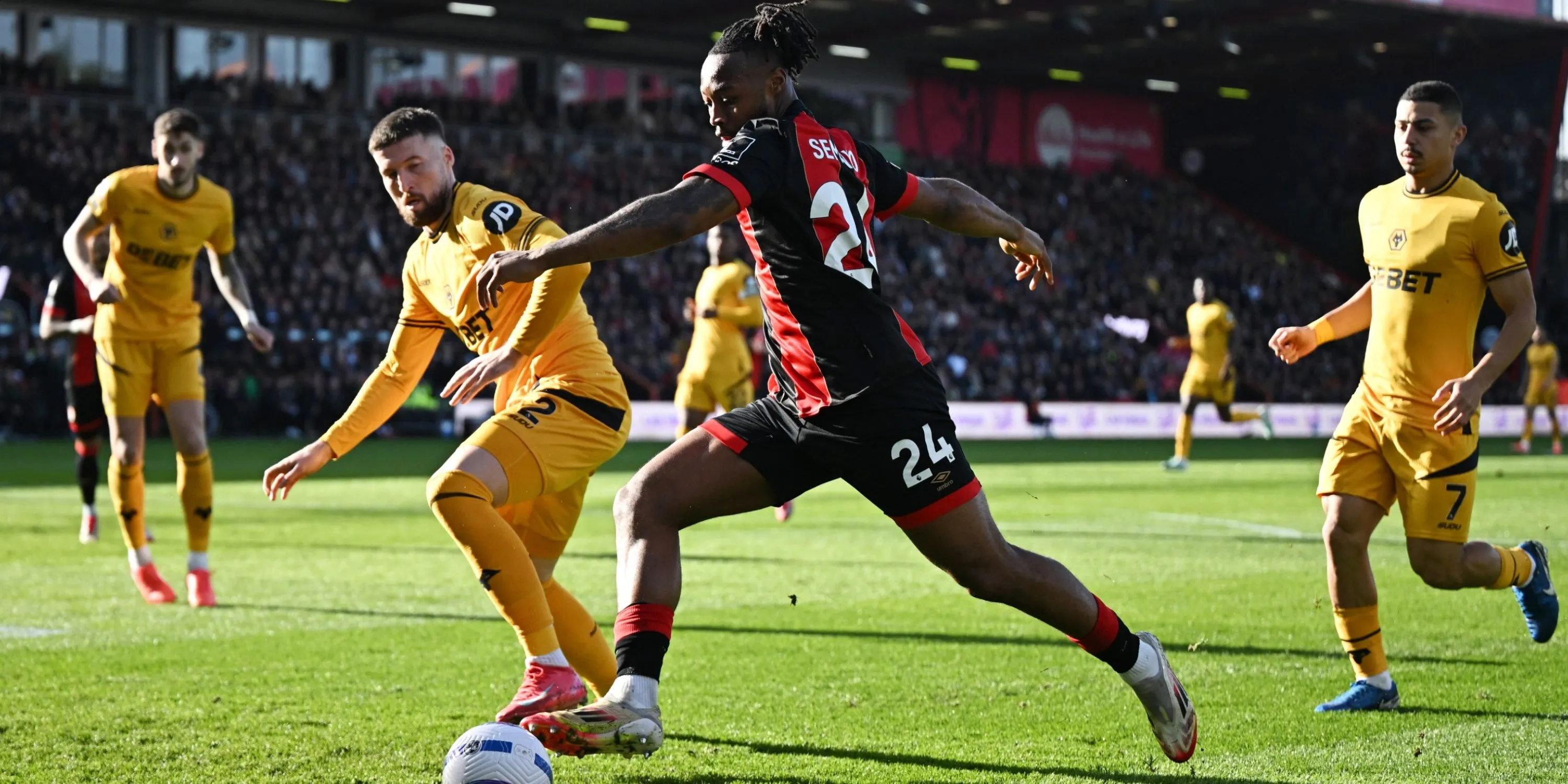 Antoine Semenyo thi đấu cho Bournemouth, tiền đạo được Tottenham quan tâm