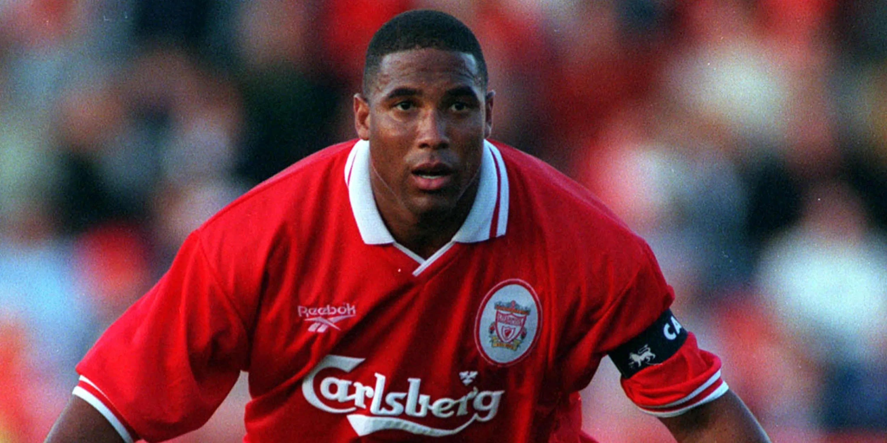 Chân dung John Barnes, cựu cầu thủ chạy cánh tài năng của Liverpool trong lịch sử bóng đá Anh