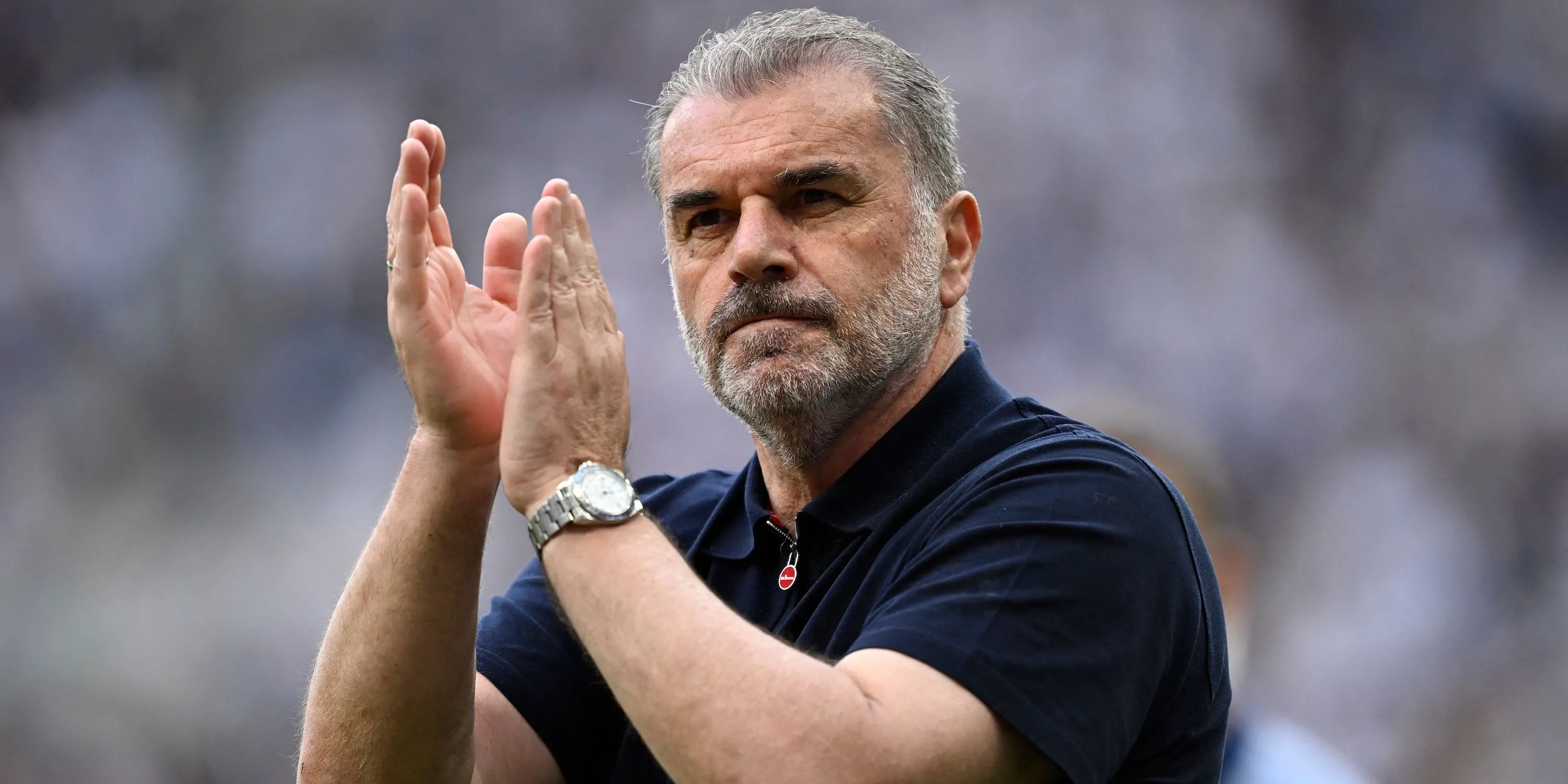 HLV Ange Postecoglou của Tottenham Hotspur, người đối mặt nguy cơ bị sa thải dù giành cúp
