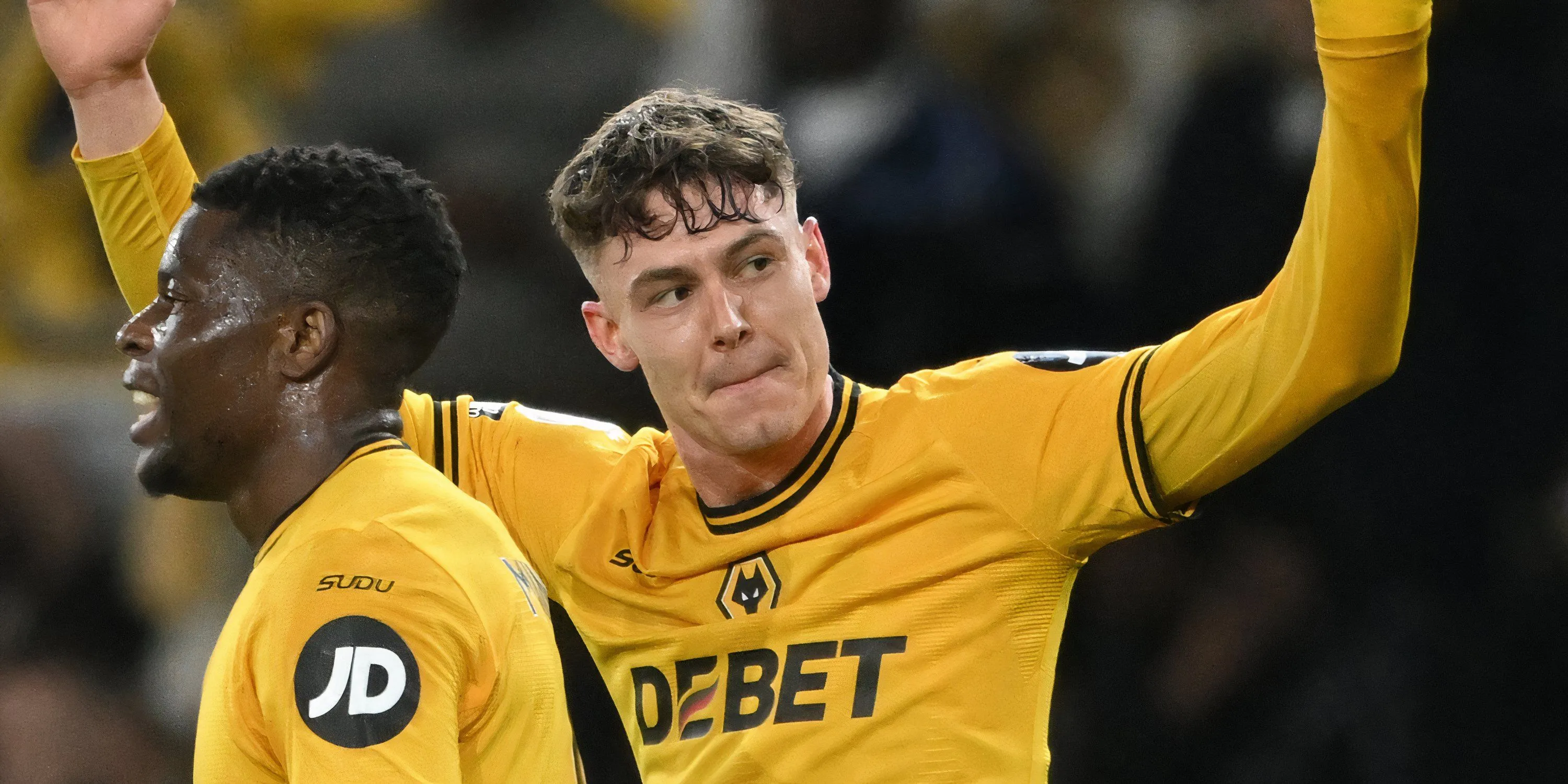 Jørgen Strand Larsen thi đấu cho Wolves tại Premier League