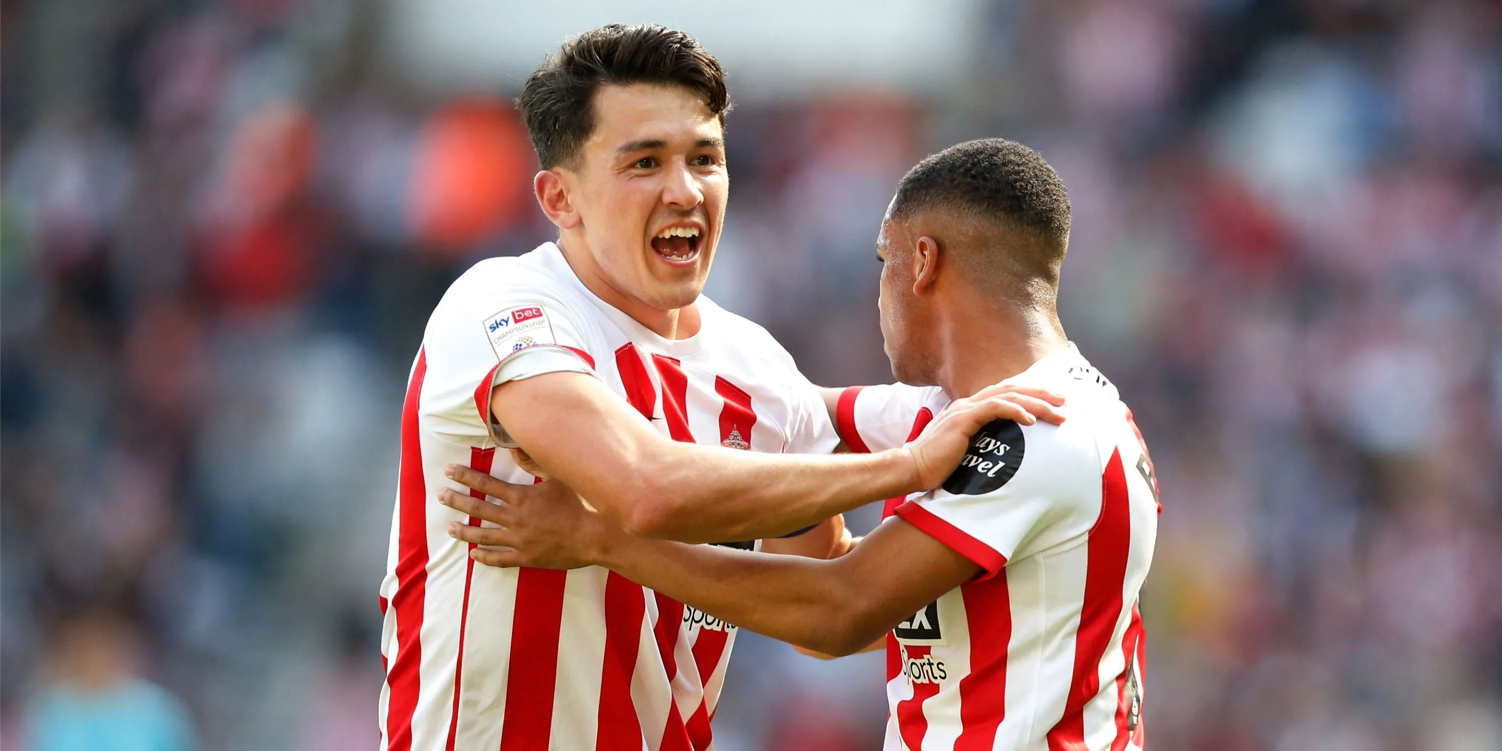 Luke O'Nien của Sunderland trong trận đấu bóng đá Anh