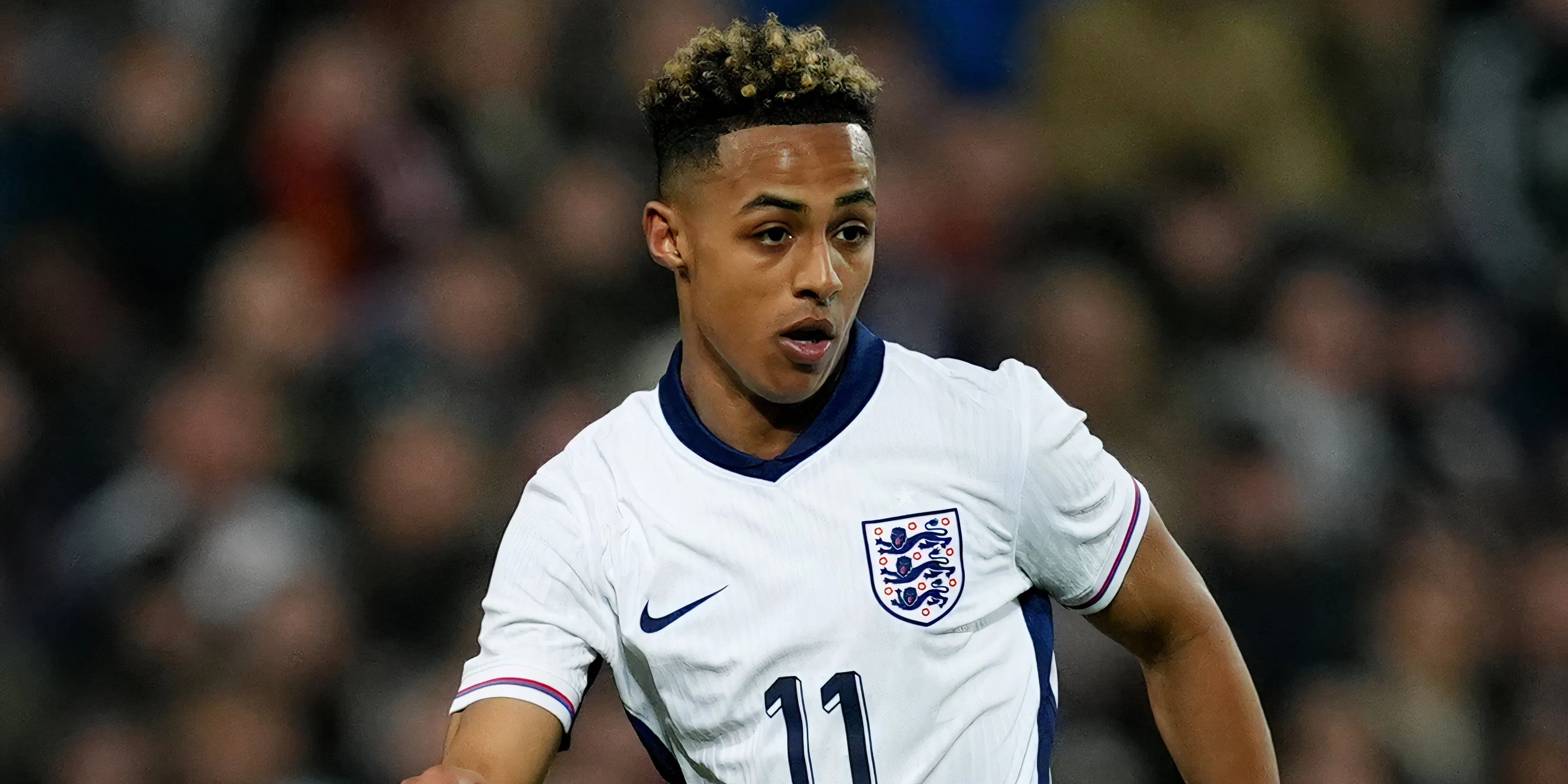 Omari Hutchinson trong đợt tập trung đội U21 Anh chuẩn bị cho Euro 2025