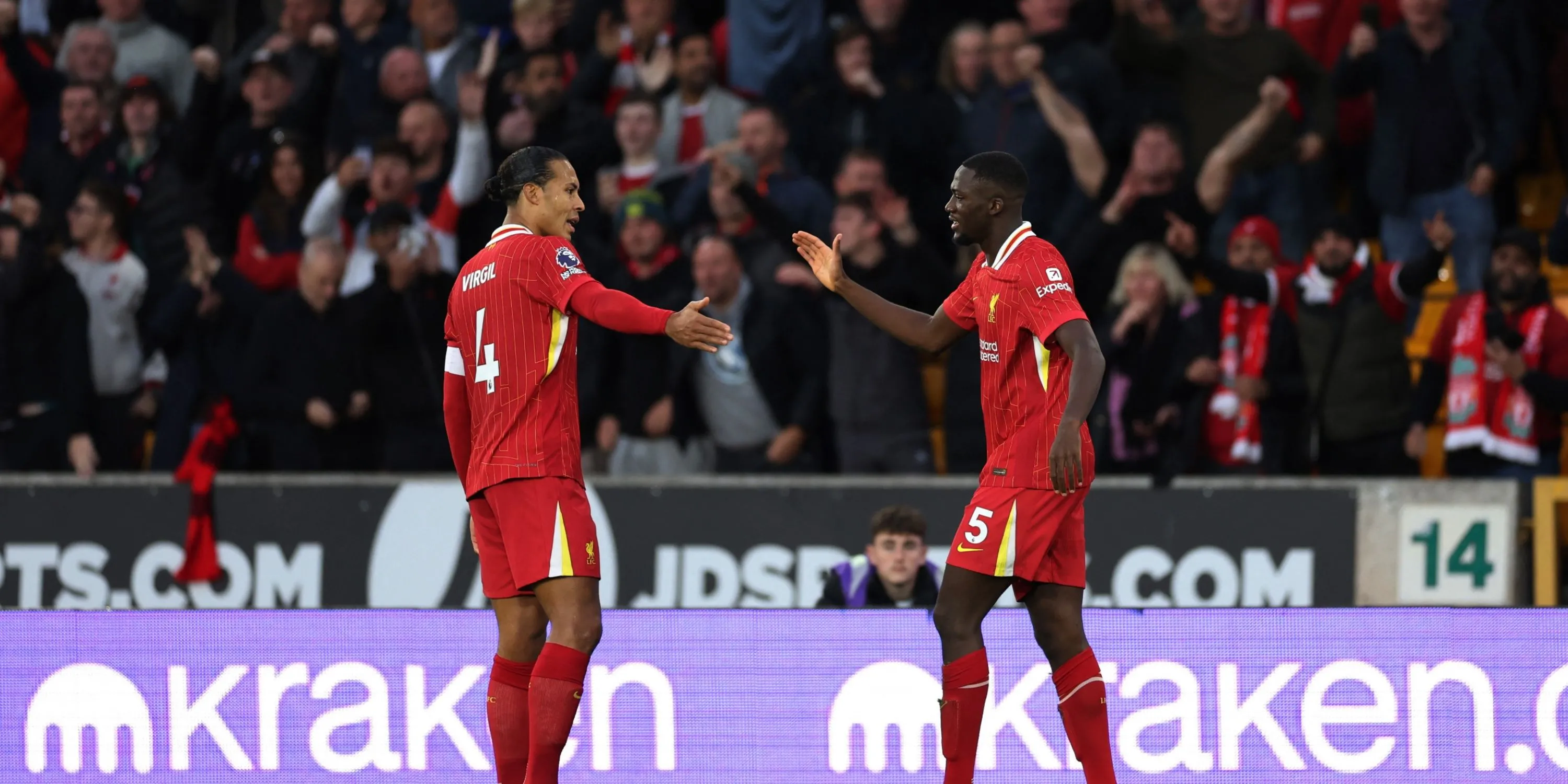 Trung vệ Ibrahima Konate cùng đồng đội Virgil van Dijk tại Liverpool