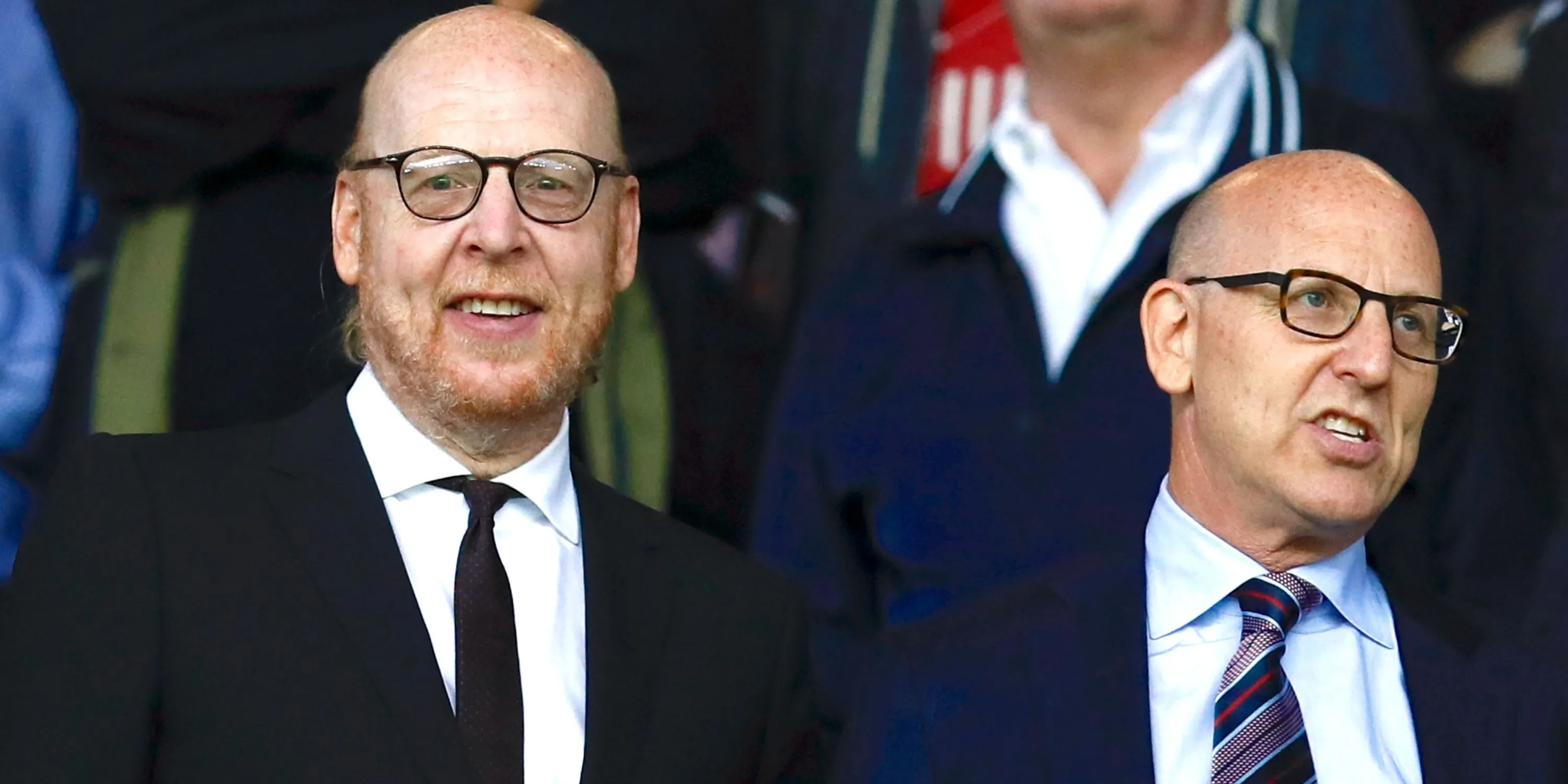 Gia đình Glazer, chủ sở hữu gây tranh cãi tại Manchester United