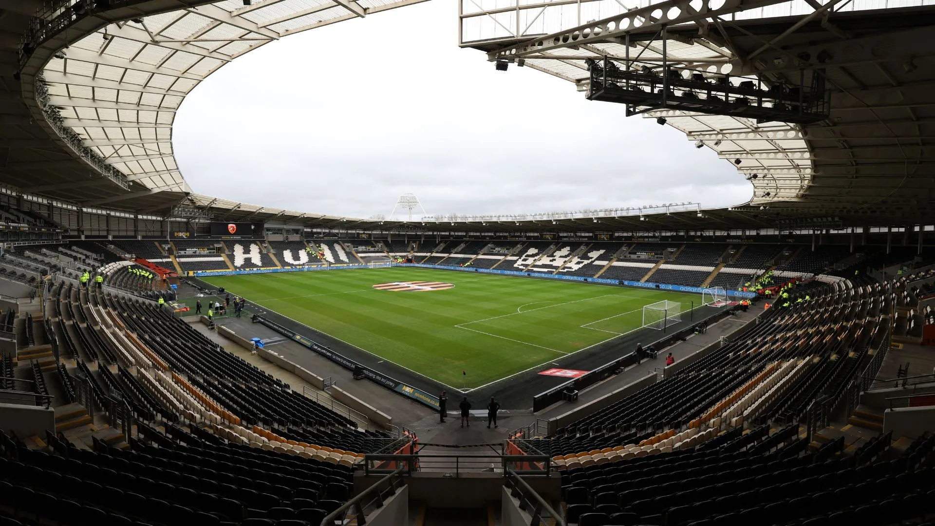Khung cảnh sân vận động MKM của Hull City