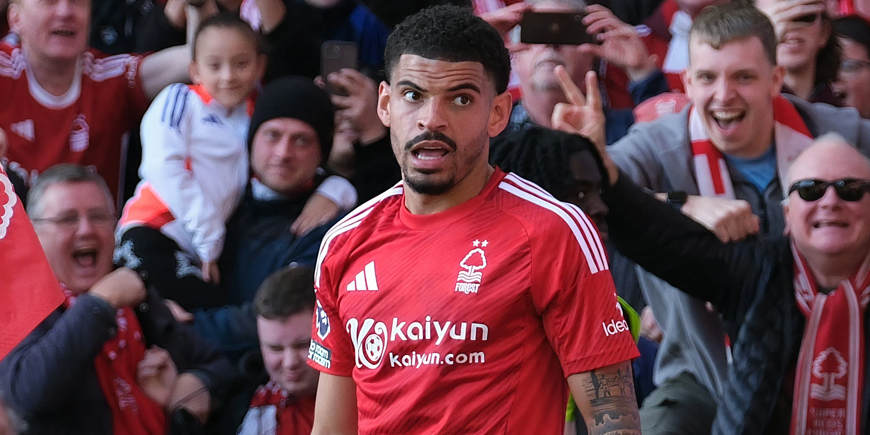 Morgan Gibbs-White ăn mừng bàn thắng cho Nottingham Forest, cầu thủ được Tottenham săn đón