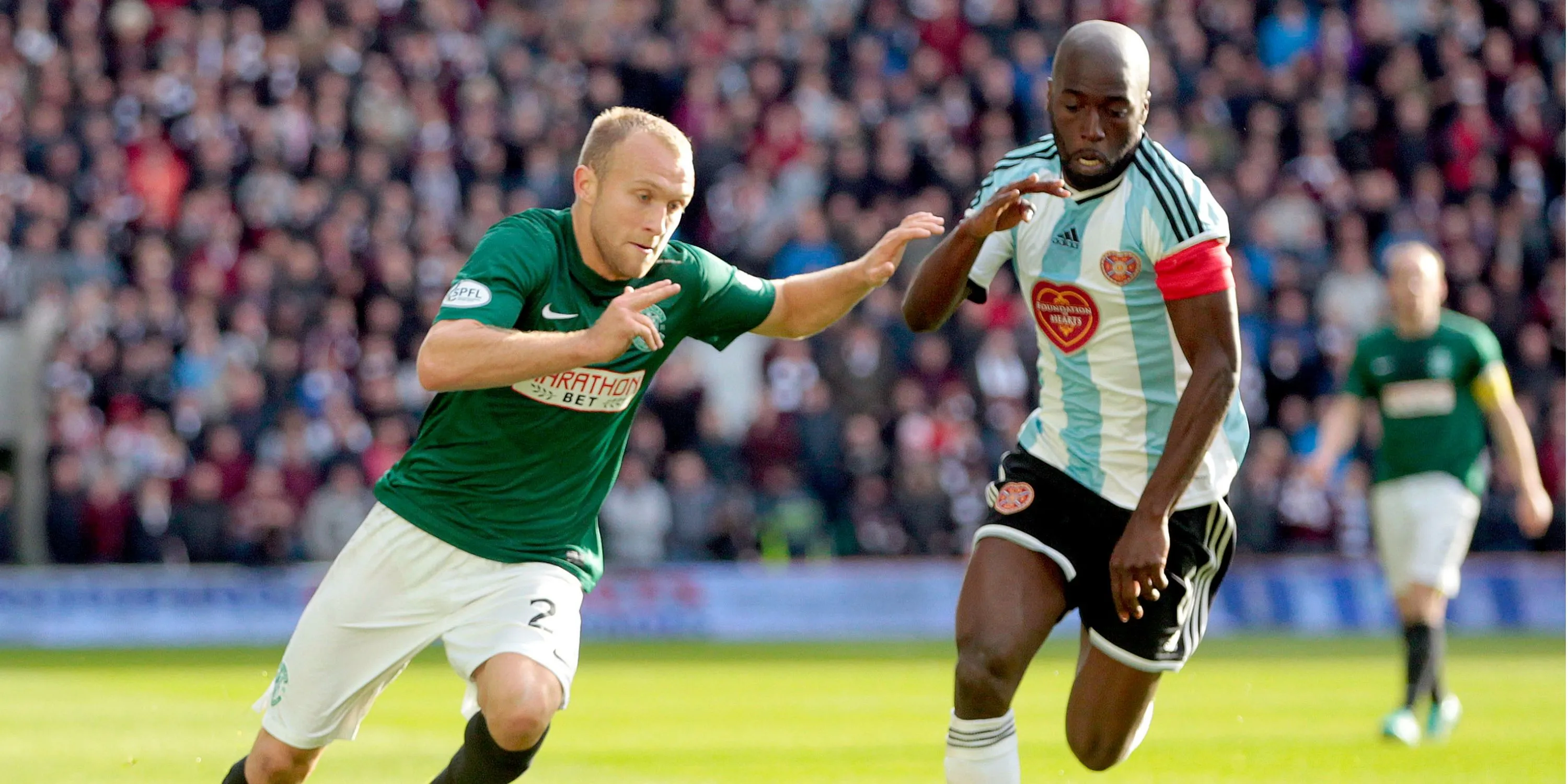 Người hâm mộ Hibernian và Hearts trước trận Derby Edinburgh