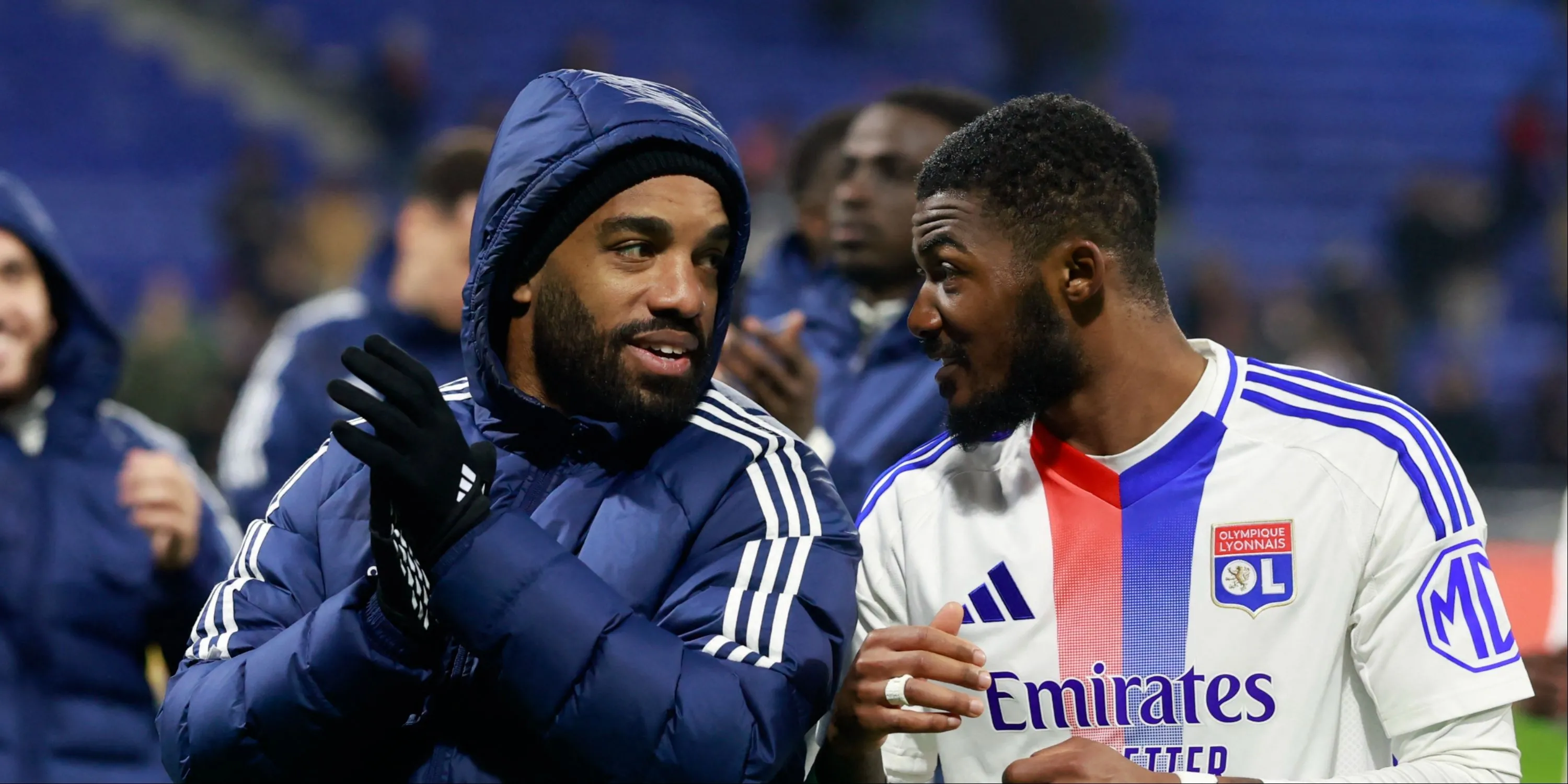 Ainsley Maitland-Niles cùng đồng đội Alexandre Lacazette tại Lyon, nơi anh đã có mùa giải 2024/25 ấn tượng trước tin đồn trở lại bóng đá Anh.