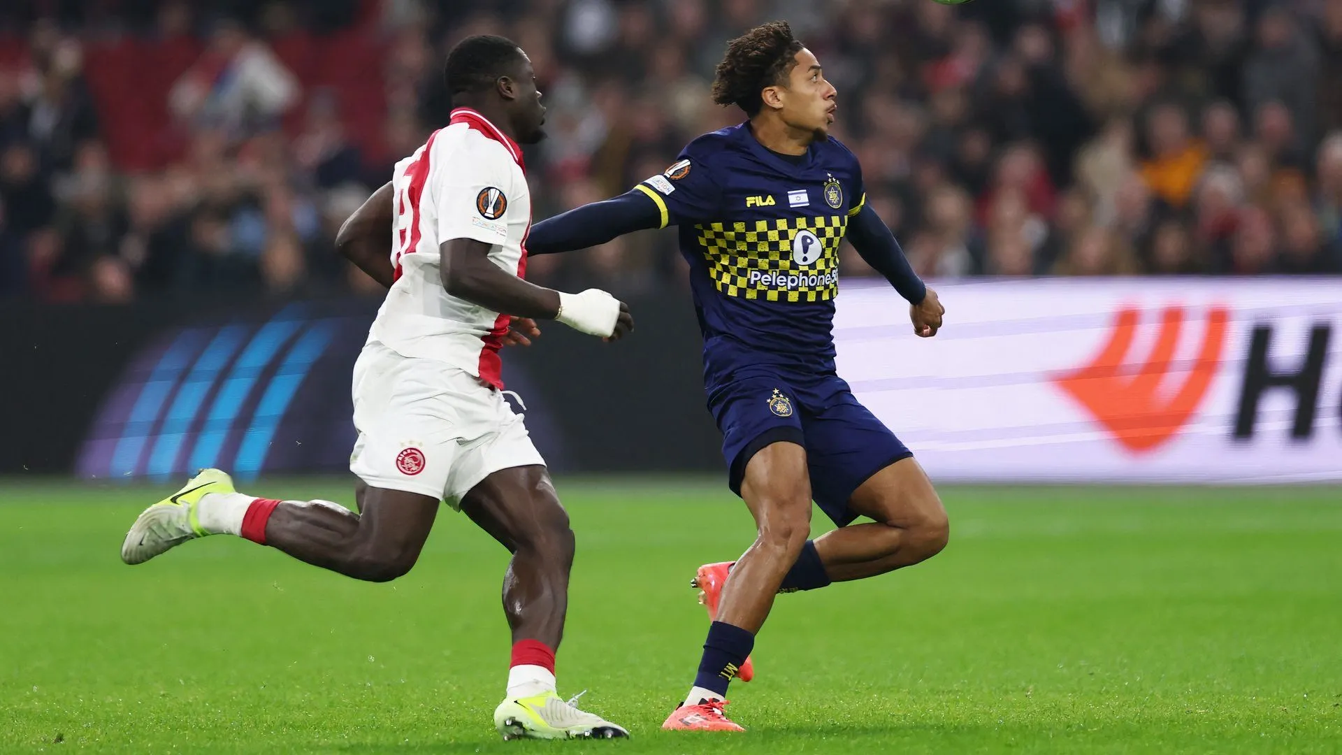 Cầu thủ Milan van Ewijk, ví dụ điển hình về thành công dù thiếu kinh nghiệm tại Championship
