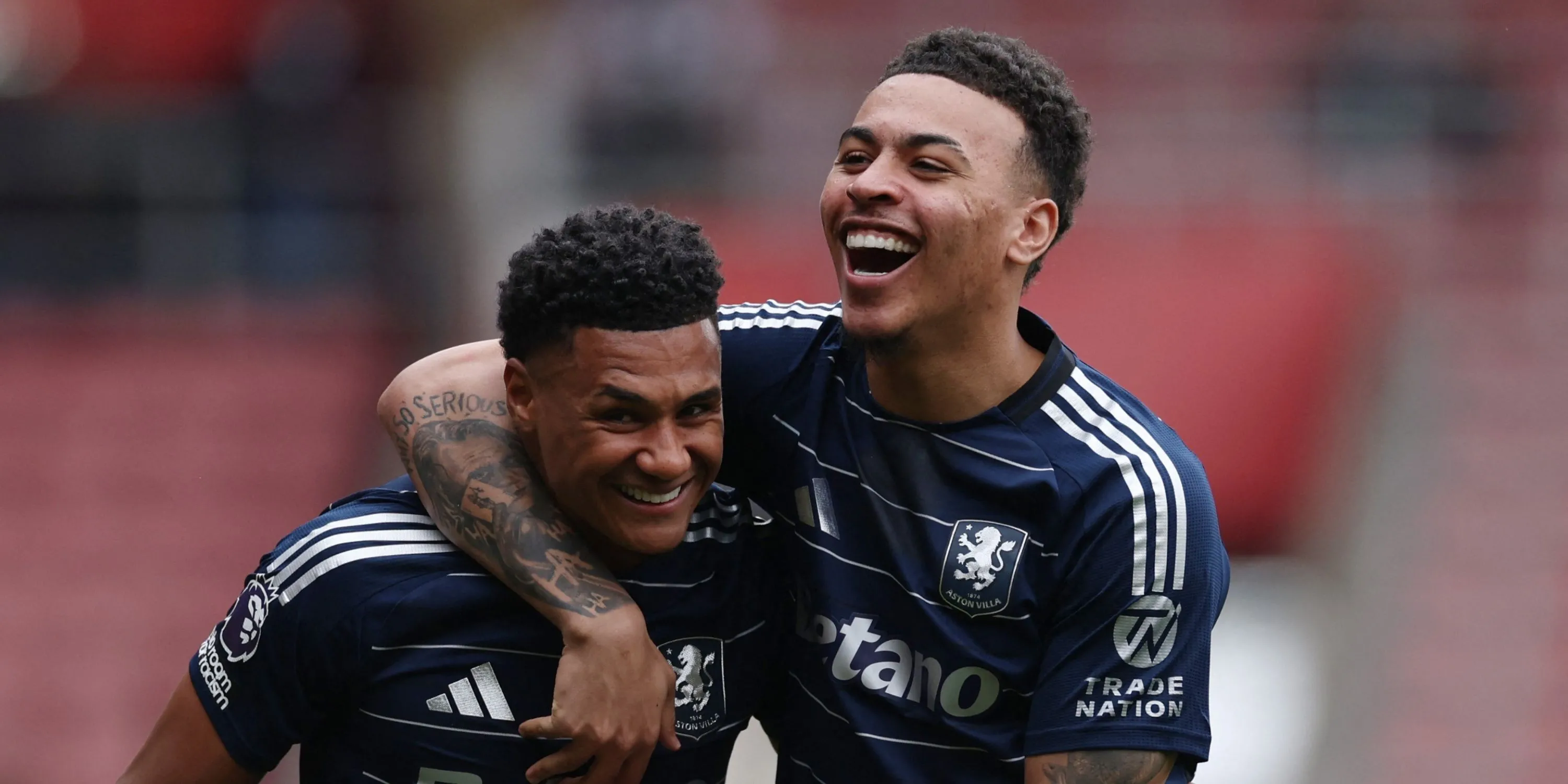 Ollie Watkins, tiền đạo ngôi sao của Aston Villa, câu lạc bộ cũ của Morgan Rogers