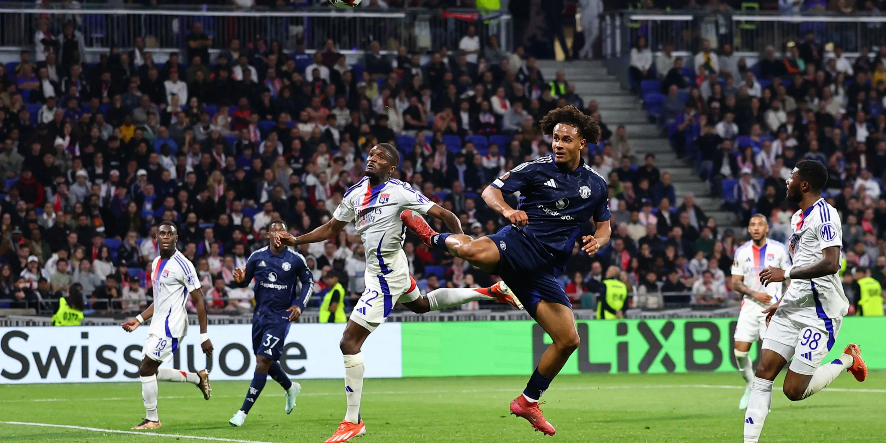 Sân vận động của Lyon, nơi Ainsley Maitland-Niles đã trui rèn kỹ năng trước khi được các câu lạc bộ Ngoại hạng Anh như Everton chú ý.